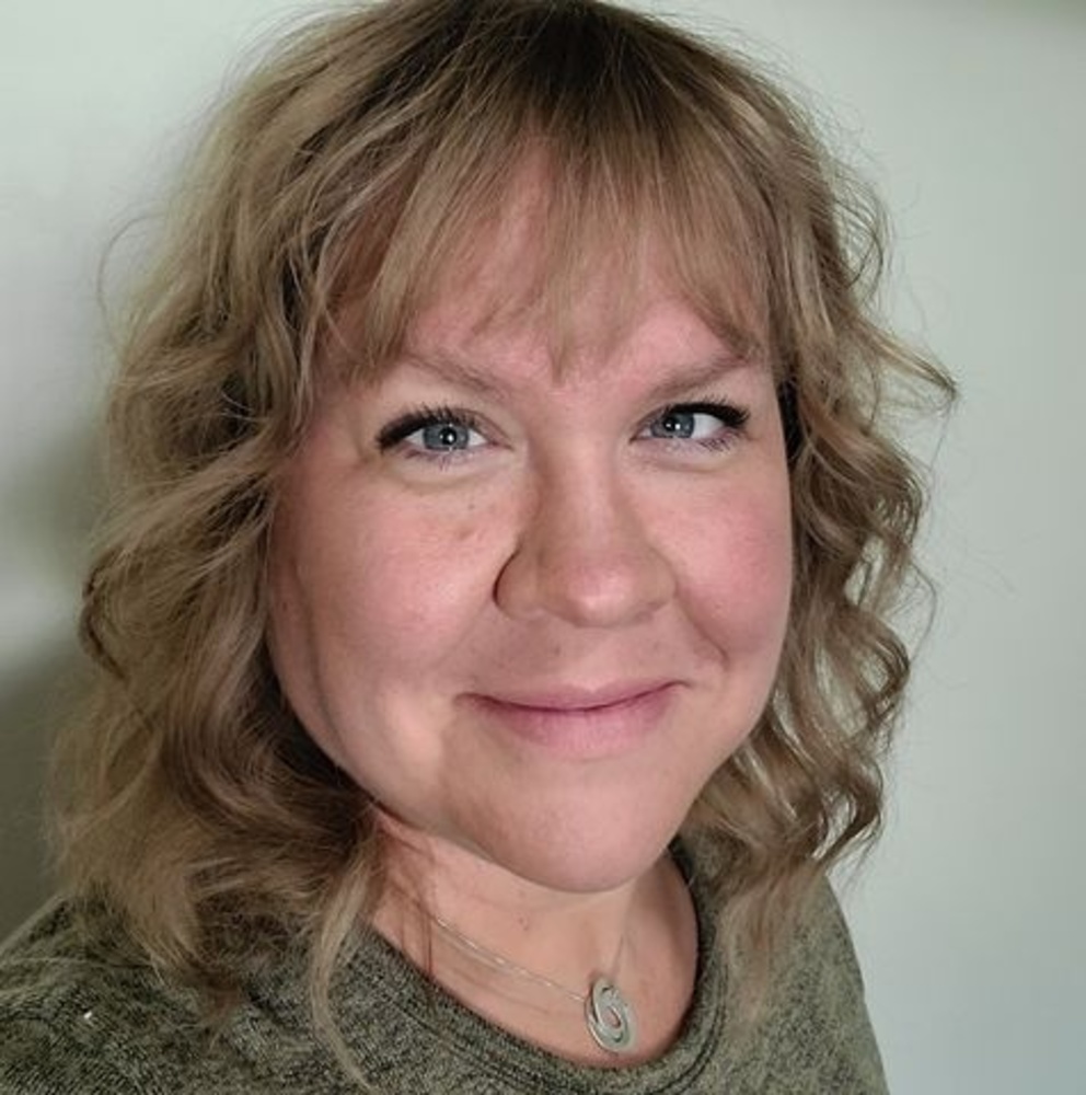 Meet your Posher, Suzanne